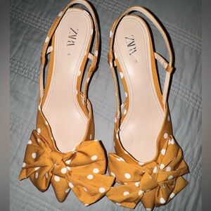 Zara Mustard Polka Dot Bow Slingback heels